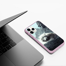 Чехол iPhone 11 Pro матовый Волк в горах, цвет: 3D-розовый — фото 2