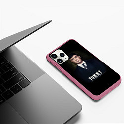 Чехол iPhone 11 Pro матовый Peaky Tommy, цвет: 3D-малиновый — фото 2