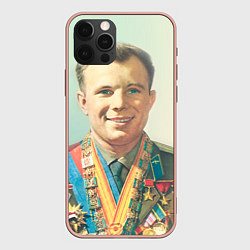 Чехол для iPhone 12 Pro Max Гагарин в орденах, цвет: 3D-светло-розовый