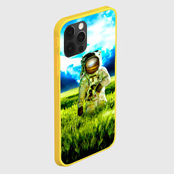 Чехол для iPhone 12 Pro Первый на Земле, цвет: 3D-желтый — фото 2