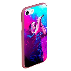 Чехол iPhone 7/8 матовый Chester Bennington: Colors, цвет: 3D-малиновый — фото 2