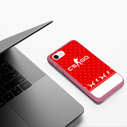 Чехол iPhone 7/8 матовый Winter CS:GO, цвет: 3D-малиновый — фото 2