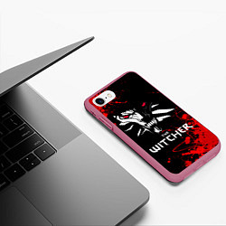 Чехол iPhone 7/8 матовый THE WITCHER, цвет: 3D-малиновый — фото 2