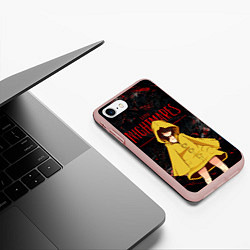 Чехол iPhone 7/8 матовый Little Nightmares 2, цвет: 3D-светло-розовый — фото 2