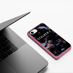Чехол iPhone 7/8 матовый S T A L K E R 2 С Т А Л К Е Р 2, цвет: 3D-малиновый — фото 2