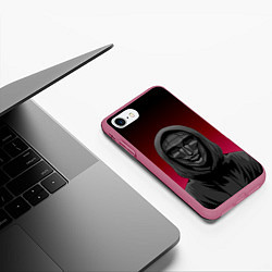 Чехол iPhone 7/8 матовый Распорядитель игры на черно розовом фоне, цвет: 3D-малиновый — фото 2