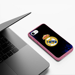 Чехол iPhone 7/8 матовый РЕАЛ МАДРИД ЛОГОБОМБИНГ, цвет: 3D-малиновый — фото 2