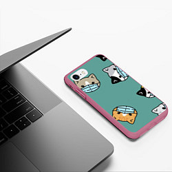 Чехол iPhone 7/8 матовый Котейки в масках, цвет: 3D-малиновый — фото 2