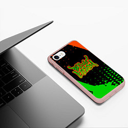 Чехол iPhone 7/8 матовый Billie Eilish - Зелено-желтый Краска, цвет: 3D-светло-розовый — фото 2