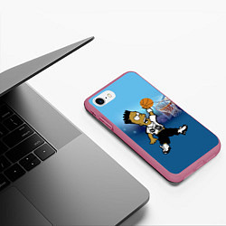 Чехол iPhone 7/8 матовый Bart Jordan Simpson забивает мяч в кольцо, цвет: 3D-малиновый — фото 2