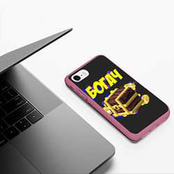 Чехол iPhone 7/8 матовый Богач с сундуком на черным фоне, цвет: 3D-малиновый — фото 2