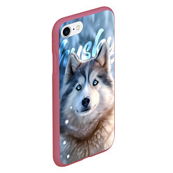 Чехол iPhone 7/8 матовый Хаски с голубыми глазами в зимнем лесу, цвет: 3D-малиновый — фото 2