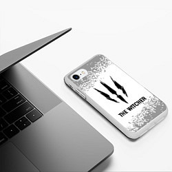 Чехол iPhone 7/8 матовый The Witcher glitch на светлом фоне, цвет: 3D-белый — фото 2