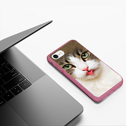 Чехол iPhone 7/8 матовый Кошка показывает язык, цвет: 3D-малиновый — фото 2