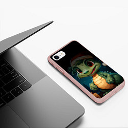 Чехол iPhone 7/8 матовый Новогодний зеленый дракончик, цвет: 3D-светло-розовый — фото 2