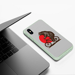 Чехол iPhone XS Max матовый Медведь на велосиеде, цвет: 3D-салатовый — фото 2