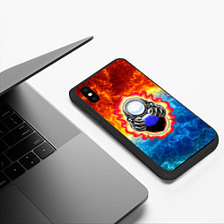 Чехол iPhone XS Max матовый Космонавт в огне над планетой, цвет: 3D-черный — фото 2