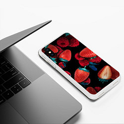 Чехол iPhone XS Max матовый Клубника на черном фоне, цвет: 3D-белый — фото 2