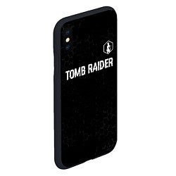 Чехол iPhone XS Max матовый Tomb Raider glitch на темном фоне: символ сверху, цвет: 3D-черный — фото 2