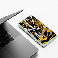 Чехол iPhone XS Max матовый Жёлто-белая агрессивная абстракция на чёрном фоне, цвет: 3D-салатовый — фото 2