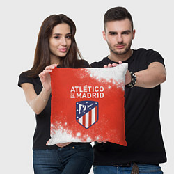 Подушка квадратная ATLETICO MADRID Брызги, цвет: 3D-принт — фото 2