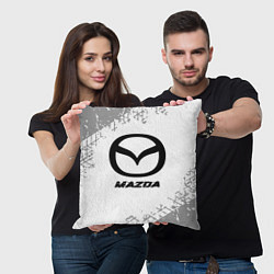 Подушка квадратная Mazda speed на светлом фоне со следами шин, цвет: 3D-принт — фото 2