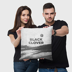 Подушка квадратная Black Clover - white gradient посередине, цвет: 3D-принт — фото 2
