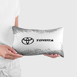 Подушка-антистресс Toyota speed на светлом фоне со следами шин по-гор, цвет: 3D-принт — фото 2