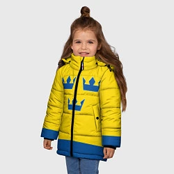 Куртка зимняя для девочки Сборная Швеции: домашняя форма, цвет: 3D-черный — фото 2