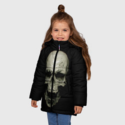 Куртка зимняя для девочки Череп вампира, цвет: 3D-черный — фото 2