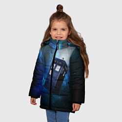 Куртка зимняя для девочки ТАРДИС, цвет: 3D-черный — фото 2