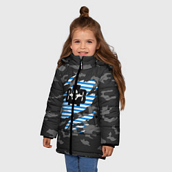 Куртка зимняя для девочки Рваный камуфляж ВДВ, цвет: 3D-черный — фото 2