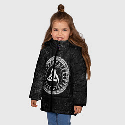 Куртка зимняя для девочки Рог Одина, цвет: 3D-черный — фото 2