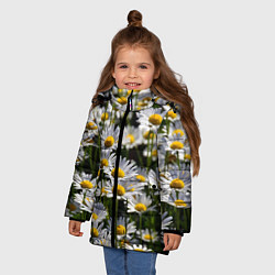 Куртка зимняя для девочки Ромашки, цвет: 3D-черный — фото 2