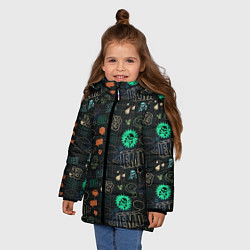 Куртка зимняя для девочки Граффити, цвет: 3D-черный — фото 2