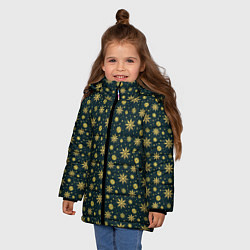 Куртка зимняя для девочки Декоративные снежинки с золотым блеском, цвет: 3D-черный — фото 2