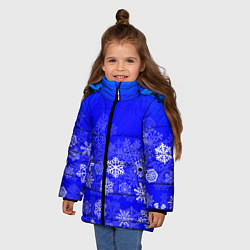 Куртка зимняя для девочки Снежинки на синем, цвет: 3D-черный — фото 2