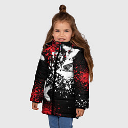 Куртка зимняя для девочки Хонда на фоне граффити и брызг красок, цвет: 3D-красный — фото 2