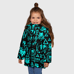Куртка зимняя для девочки Ведьмак неоновые логотипы, цвет: 3D-светло-серый — фото 2