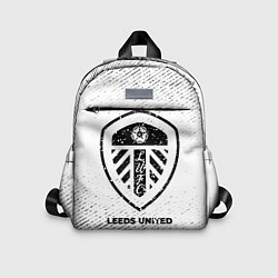 Детский рюкзак Leeds United с потертостями на светлом фоне