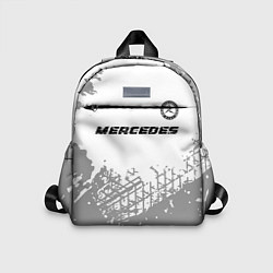 Детский рюкзак Mercedes speed на светлом фоне со следами шин: сим