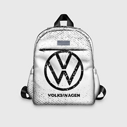 Детский рюкзак Volkswagen с потертостями на светлом фоне