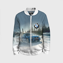 Бомбер детский Крутая бэха мчится по лесной дороге, цвет: 3D-белый