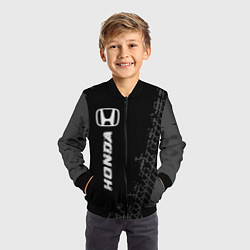 Бомбер детский Honda speed на темном фоне со следами шин: по-верт, цвет: 3D-черный — фото 2