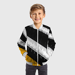 Бомбер детский Диагональные чёрно-белые полосы на жёлтом фоне, цвет: 3D-белый — фото 2