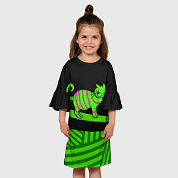 Платье клеш для девочки Зеленый полосатый кот, цвет: 3D-принт — фото 2