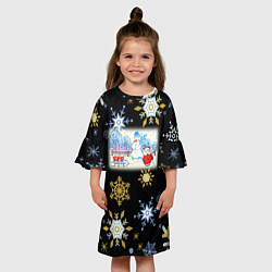 Платье клеш для девочки Новый год мальчик с санками, цвет: 3D-принт — фото 2