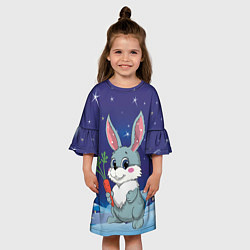 Платье клеш для девочки Кролик с морковкой, цвет: 3D-принт — фото 2