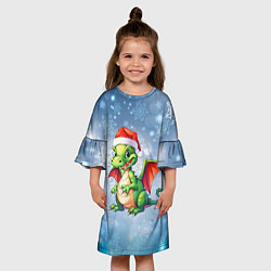Платье клеш для девочки Милый маленький новогодний дракон в новогодней шап, цвет: 3D-принт — фото 2