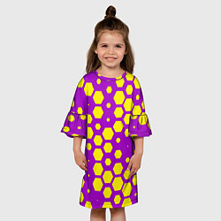 Платье клеш для девочки Желтые соты на фиолетовом фоне, цвет: 3D-принт — фото 2